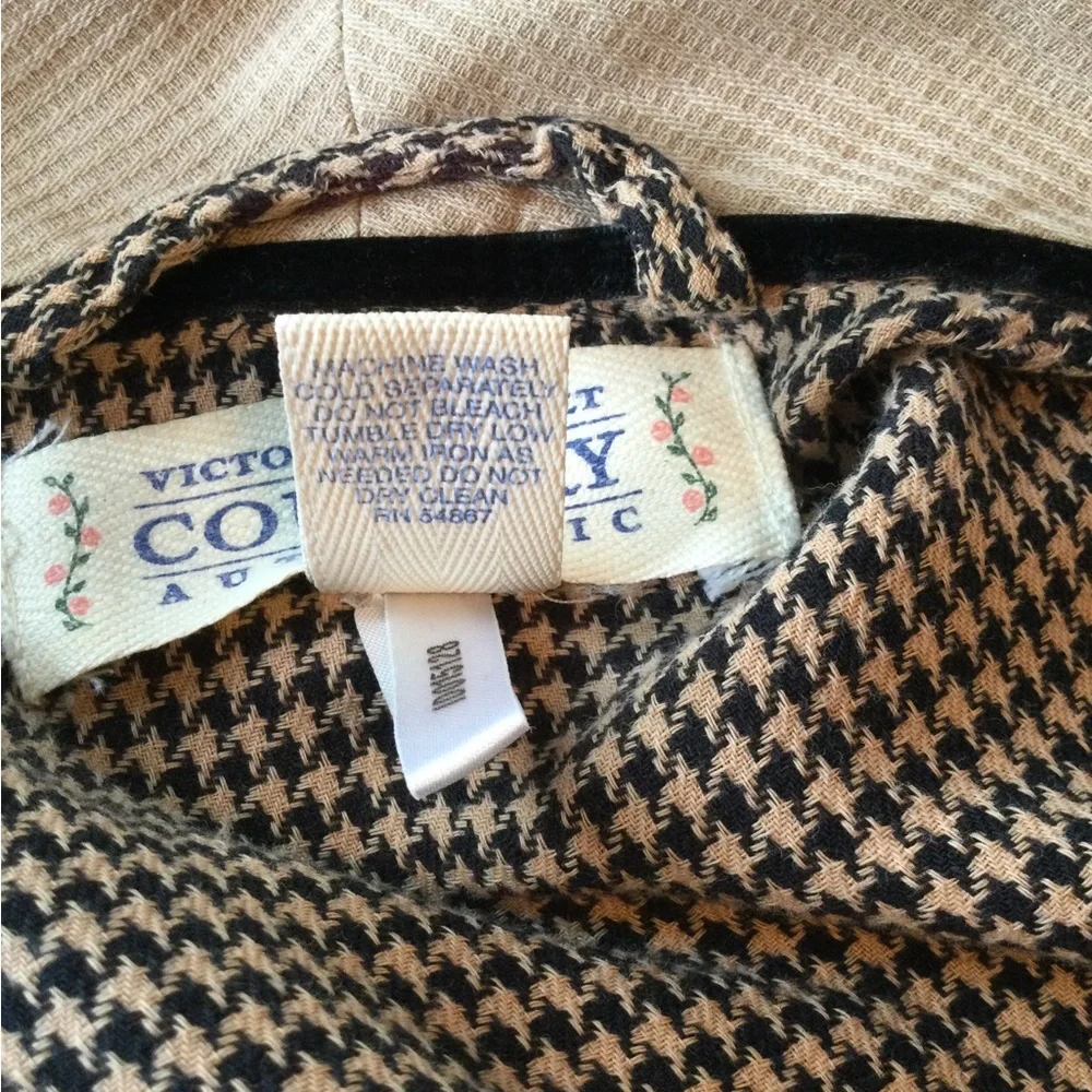 Vintage Victoria’s Secret Long Robe - Picture 5 of 9